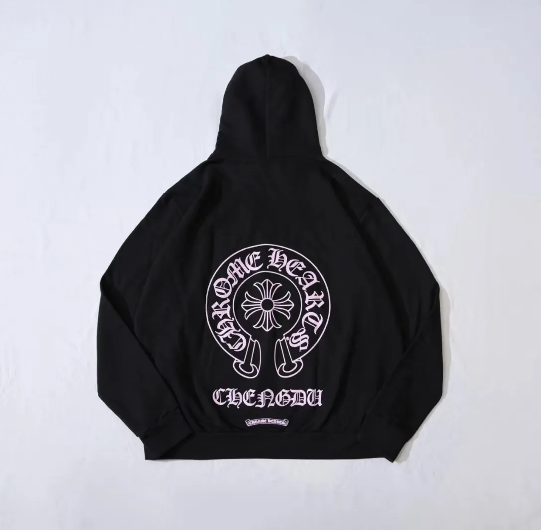 Q33—P230 -Chrome Hearts/Chrome Hearts printed zipper sweatshirt cardigan jacket -420 grams of high-density, high-quality wool, soft, delicate and skin-friendly, soft and silky to the touch, warm and skin-friendly -The hardware and zipper accessories are all customized and full of details -Colour: black -Size: S M L XL